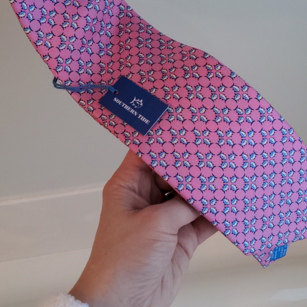 Men's silk Southern Tide tie